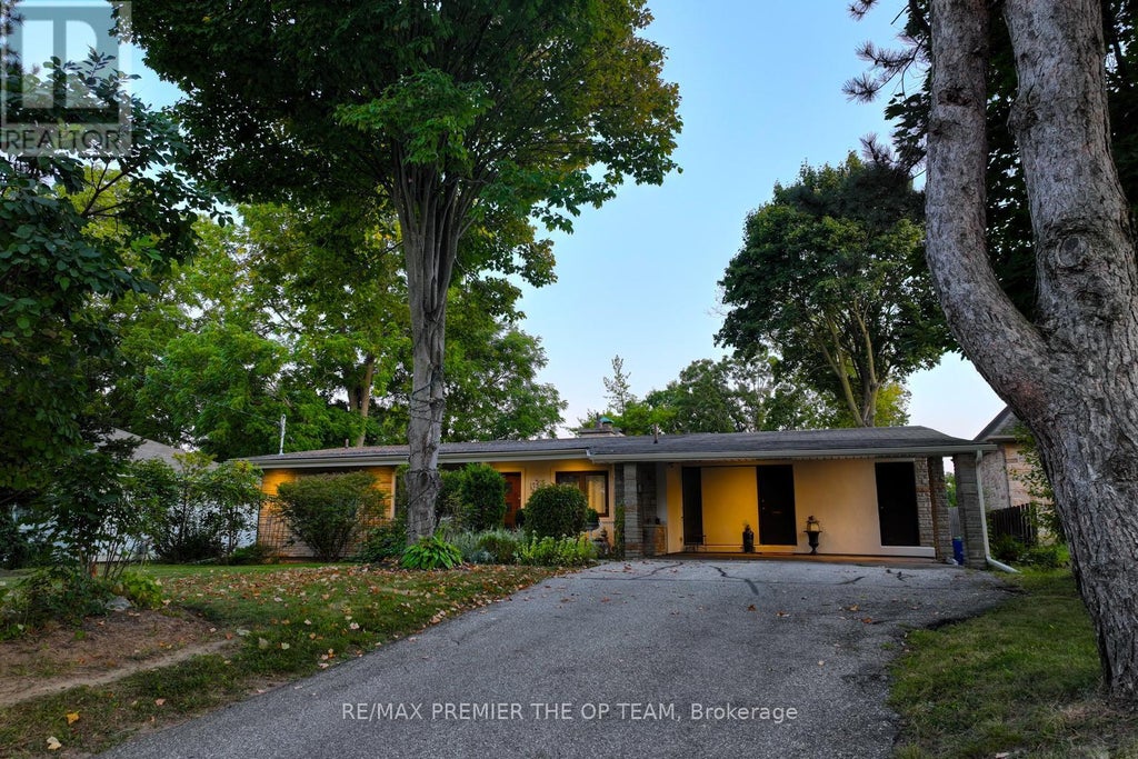 175 Davidson Drive, Vaughan (islington Woods)