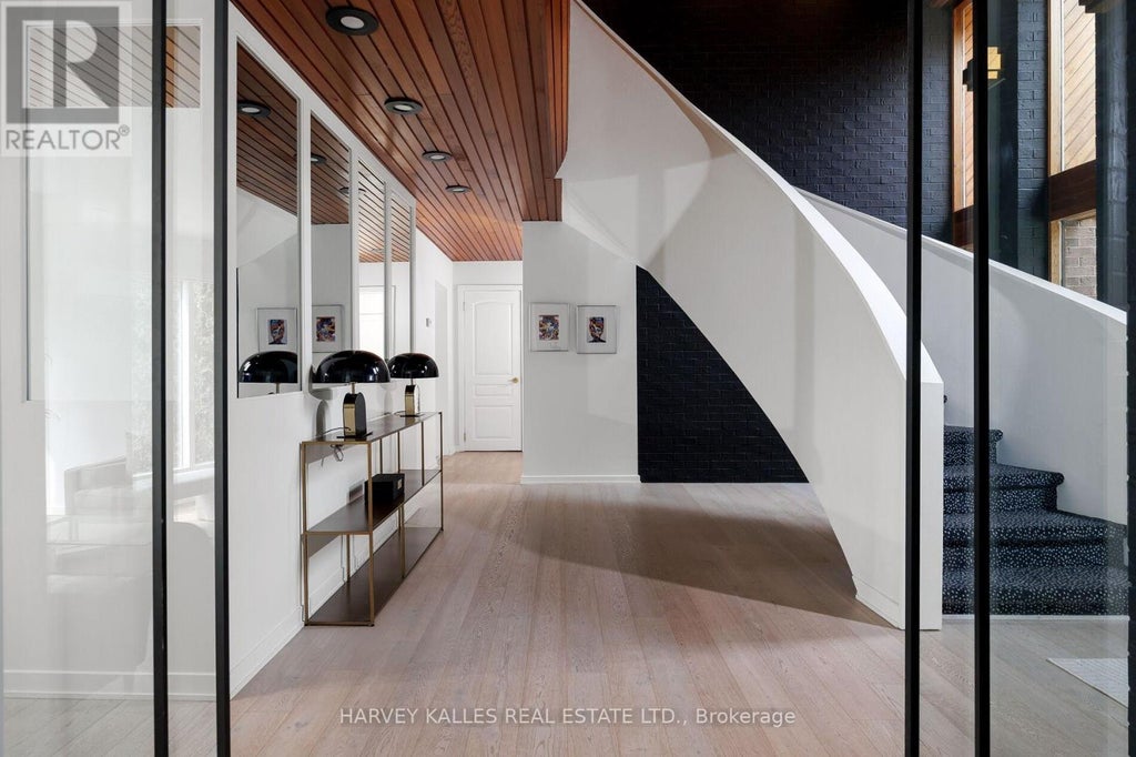 30 Neilor Crescent, Toronto (markland Wood)