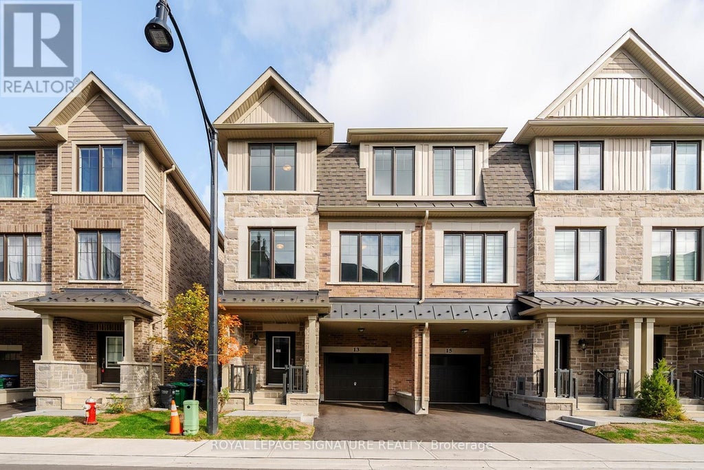 13 Folcroft Street, Brampton (brampton West)