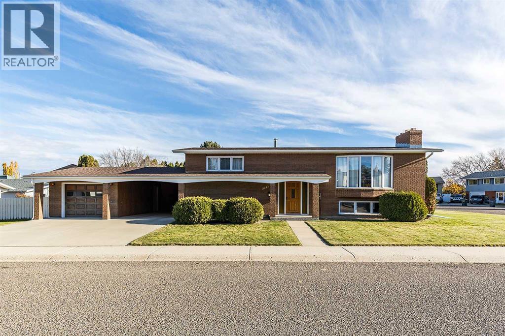 2481 12 Avenue Se, Medicine Hat