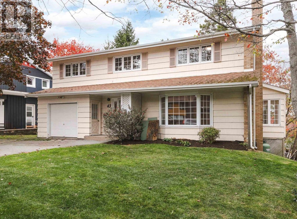 43 Deepwood Crescent, Halifax