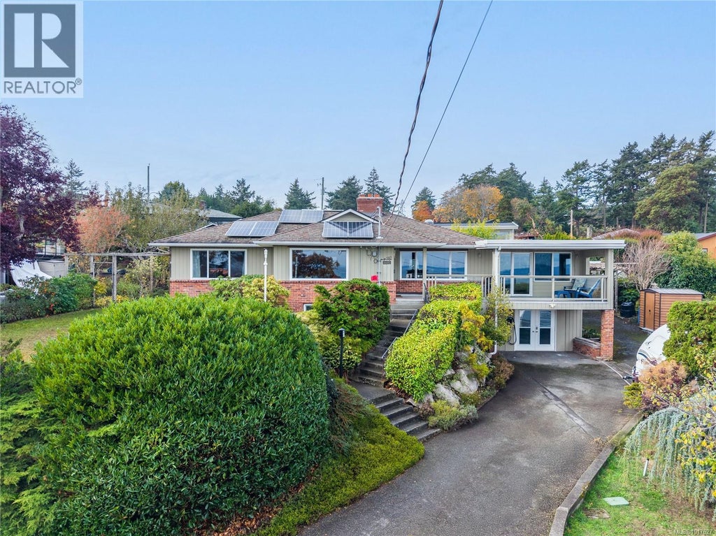 4490 Shore Way, Saanich