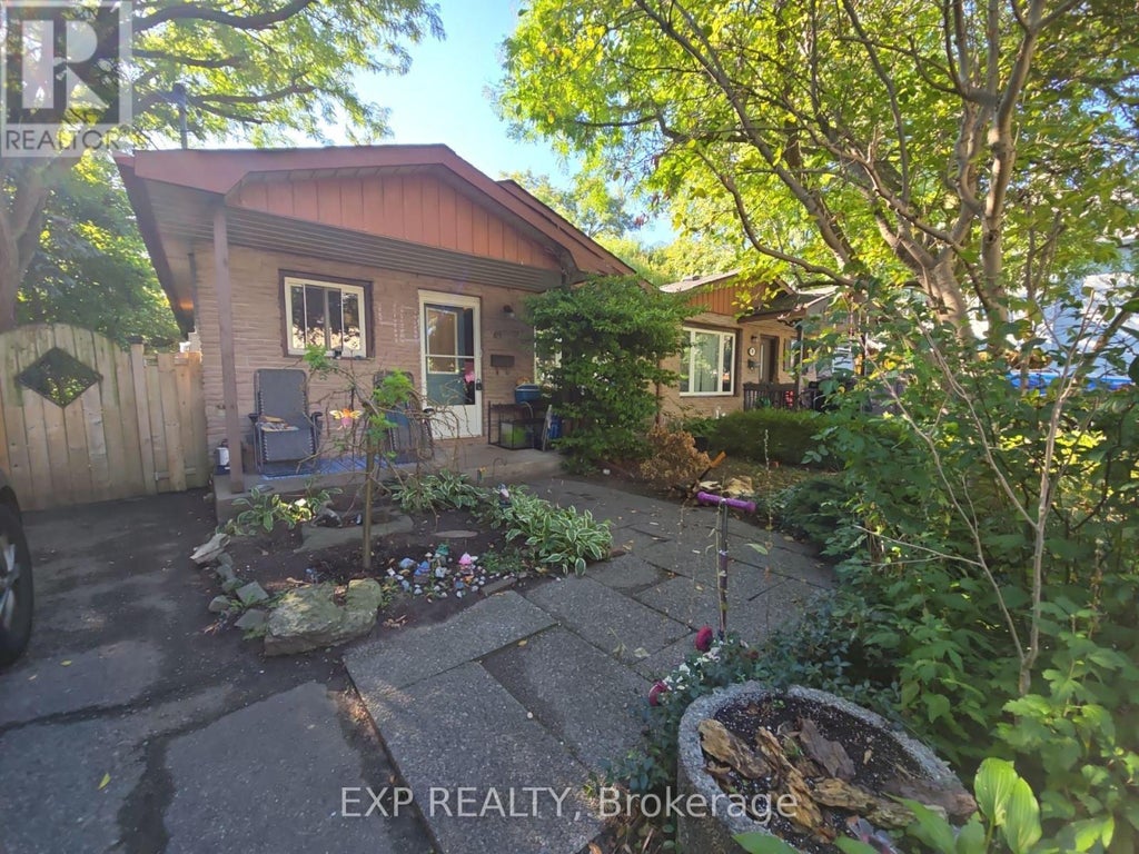 Main Level - 89 Wellington Street E, Brampton (downtown Brampton)