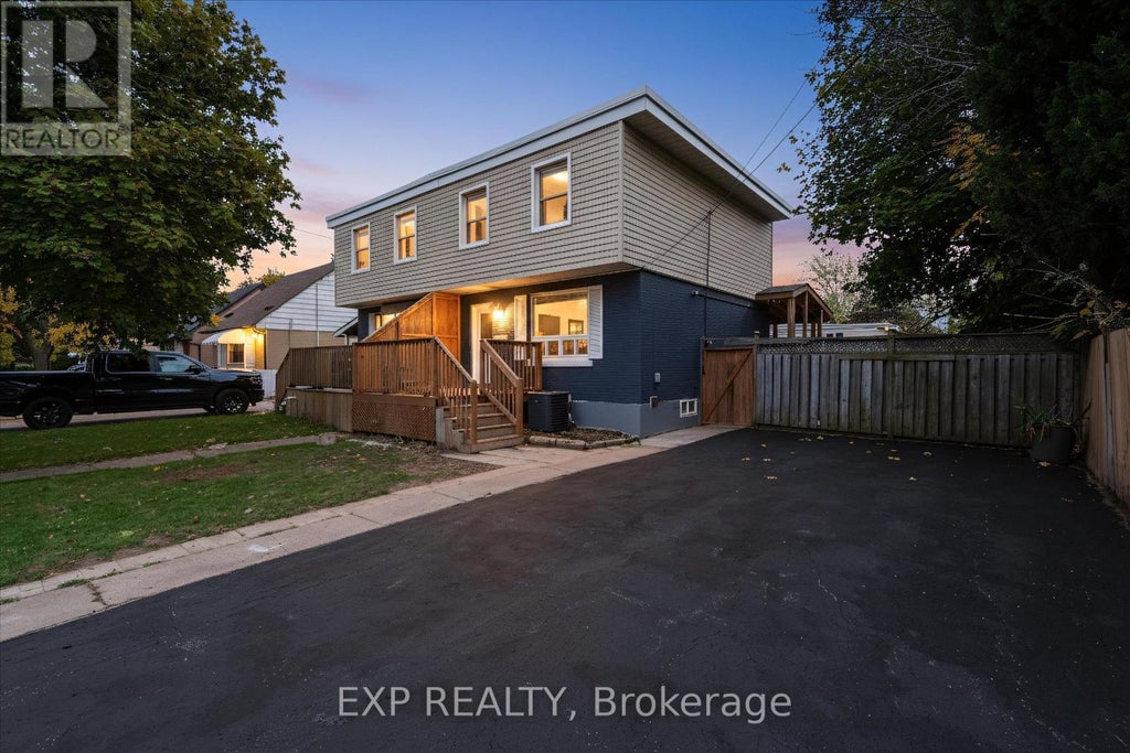24 Eaton Place, Hamilton (mcquesten)