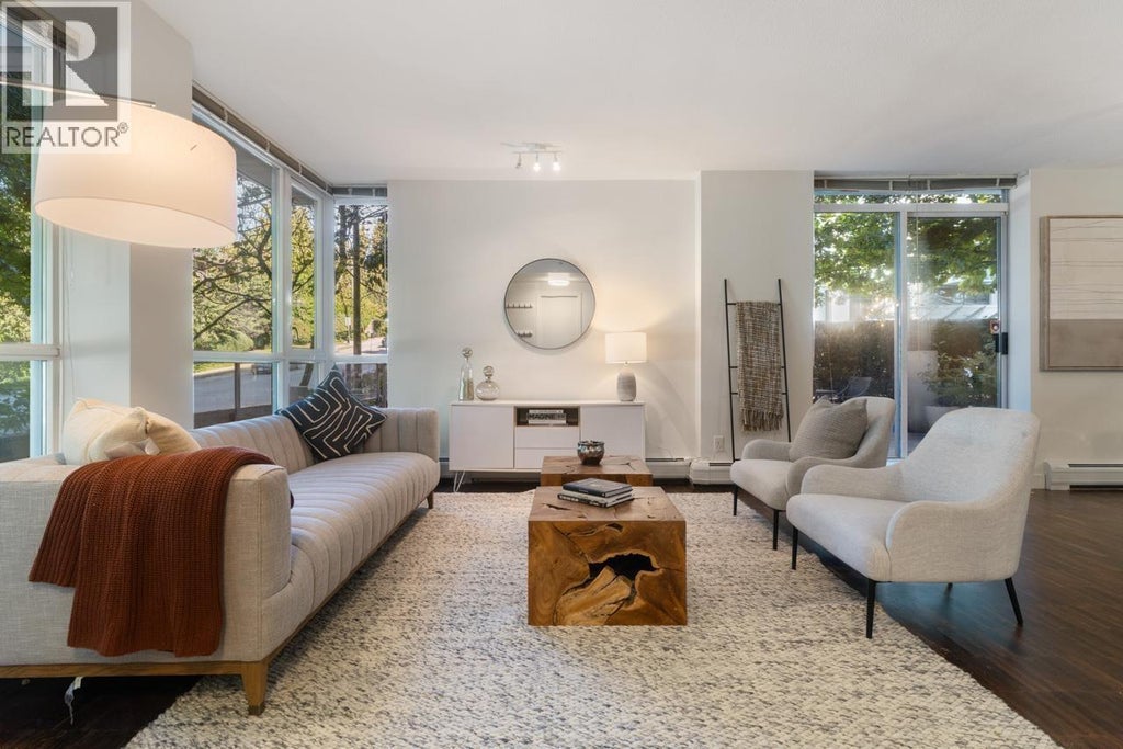 188 Chesterfield Avenue, North Vancouver