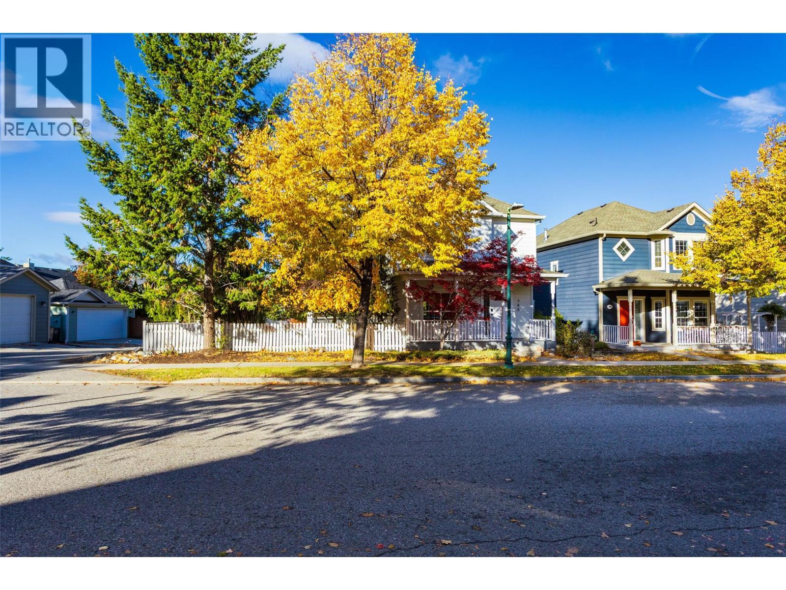 388 Mccarren Avenue. Kelowna, British Columbia