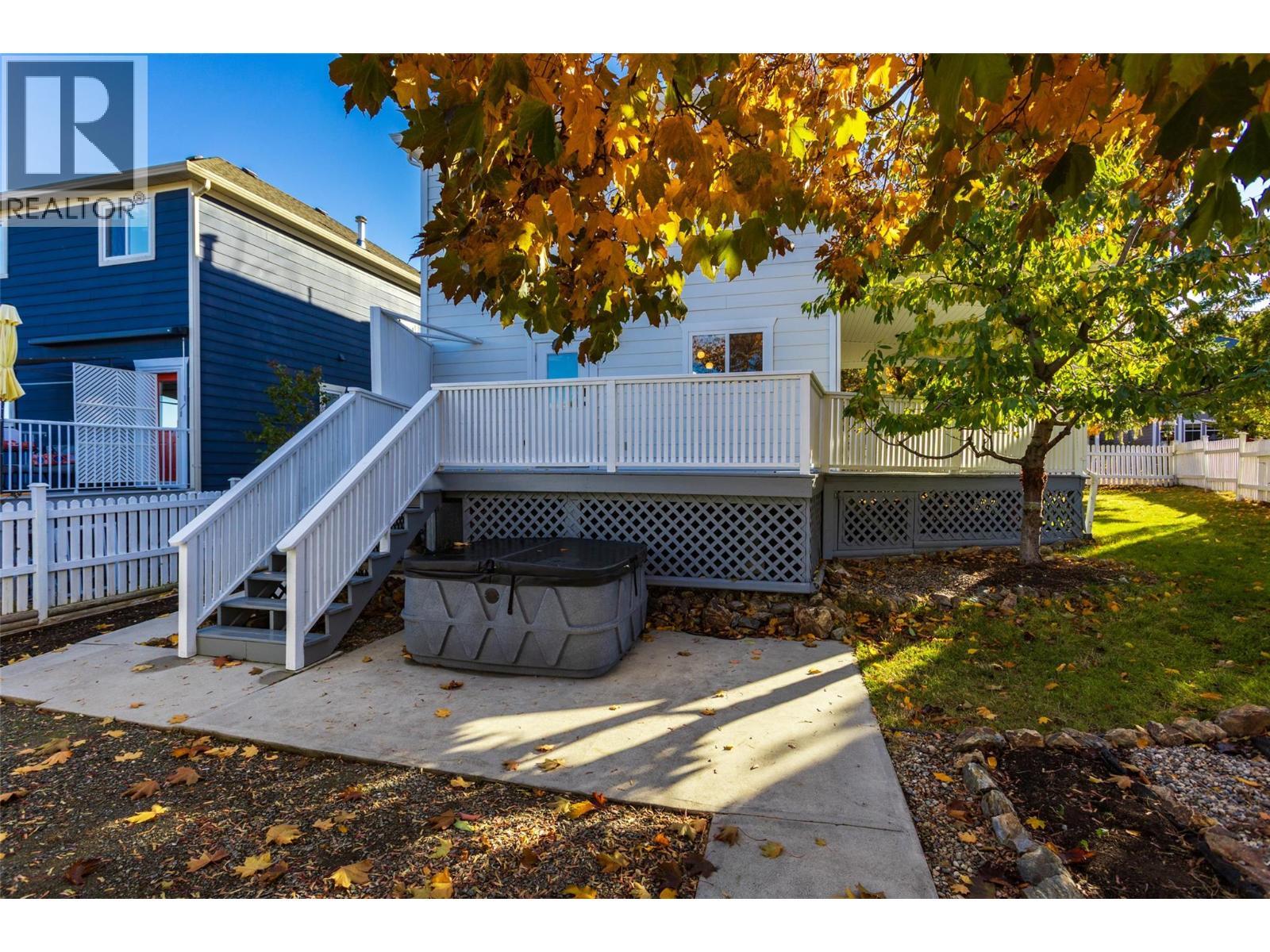 388 Mccarren Avenue. Kelowna, British Columbia