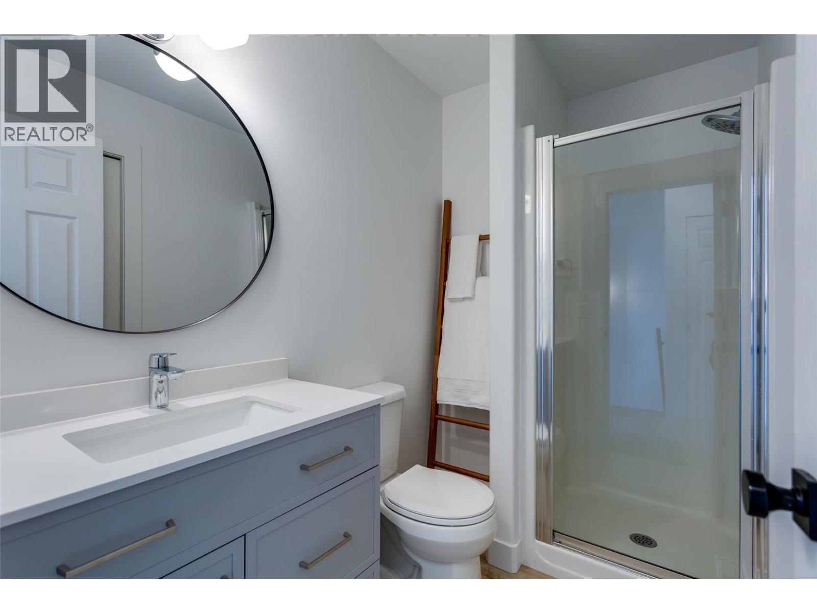 388 Mccarren Avenue. Kelowna, British Columbia