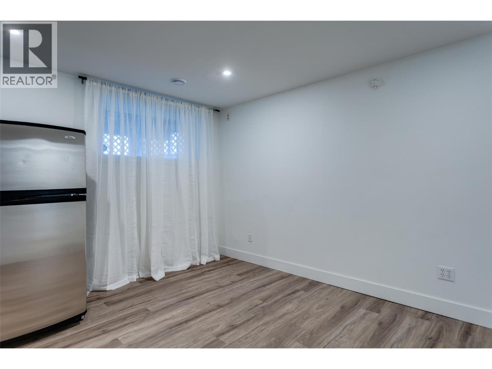 388 Mccarren Avenue. Kelowna, British Columbia