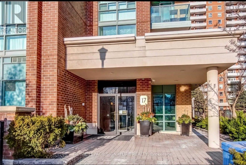 502 - 17 Michael Power Place, Toronto (islington-City Centre West)