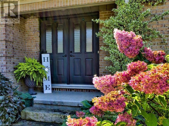 10 Blackfoot Place, Woodstock (woodstock - North)