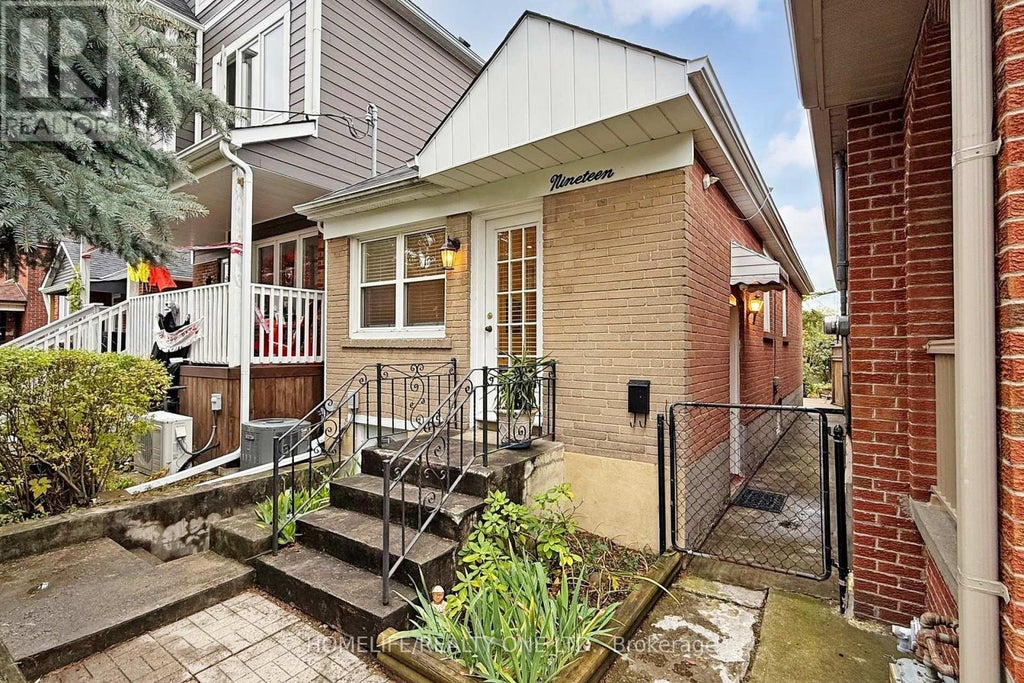 19 Morland Road, Toronto (runnymede-Bloor West Village)