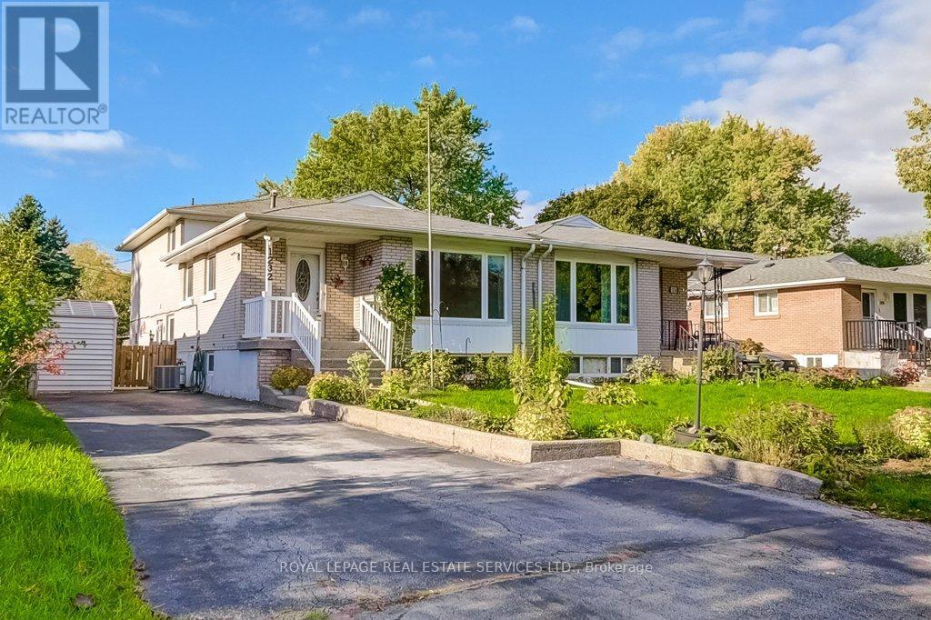 1232 Napier Crescent, Oakville (cp College Park)