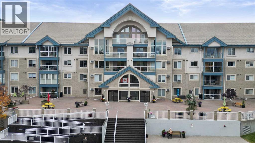 404, 7239 Sierra Morena Boulevard Sw, Calgary