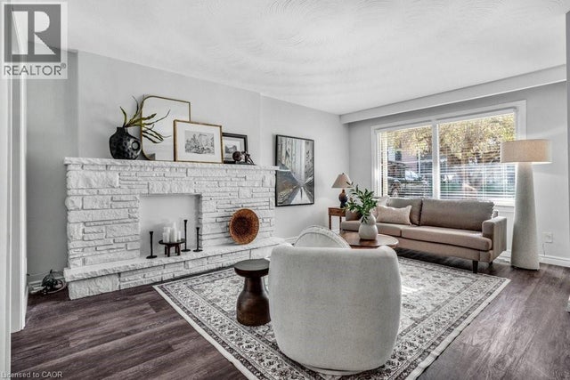 262 Westcourt Place, Waterloo