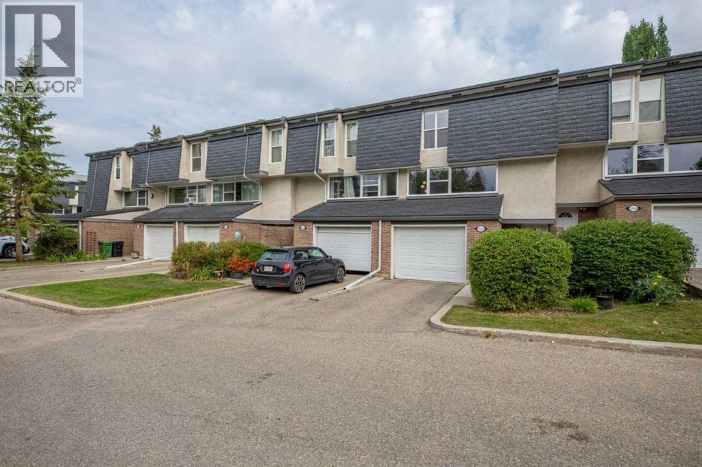 352 Brae Glen Road Sw, Calgary