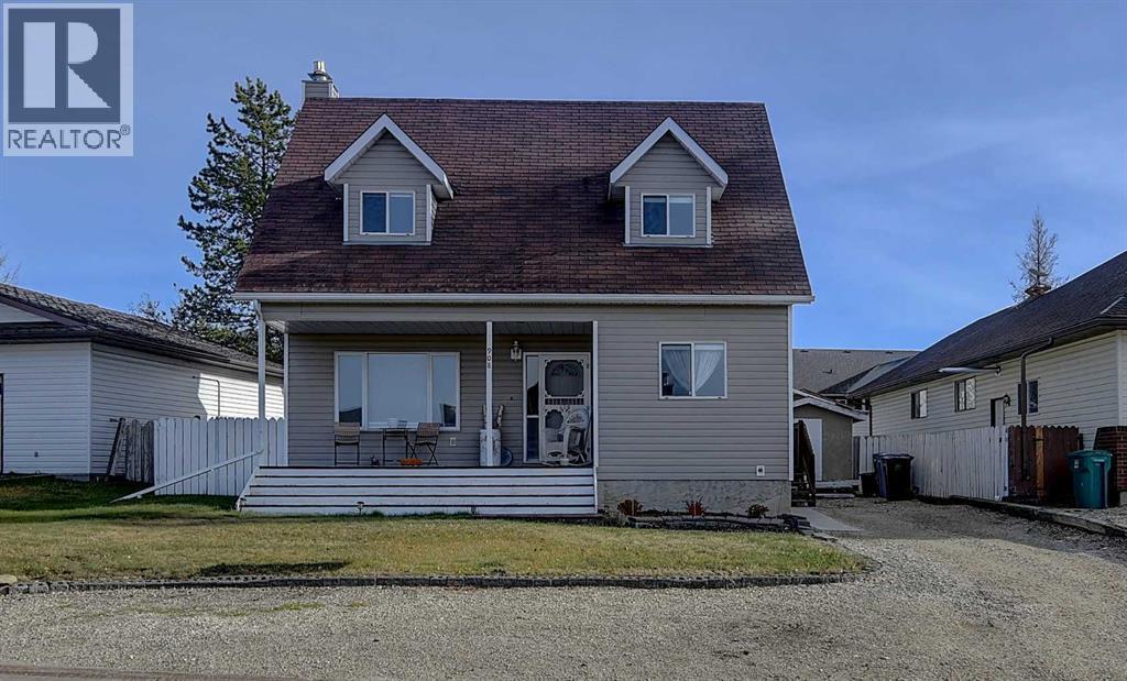 908 Birch Street, Beaverlodge