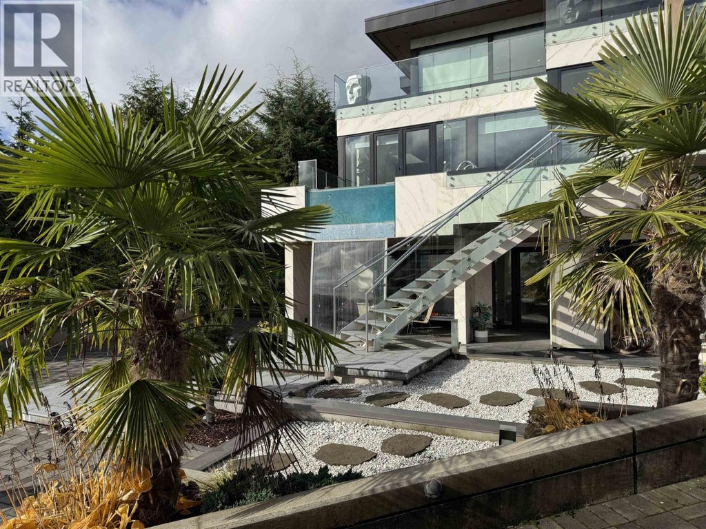 1035 Greenwood Place, West Vancouver