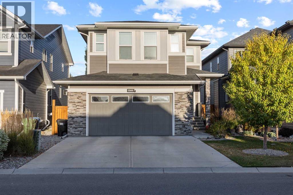 240 Cranbrook Circle Se, Calgary