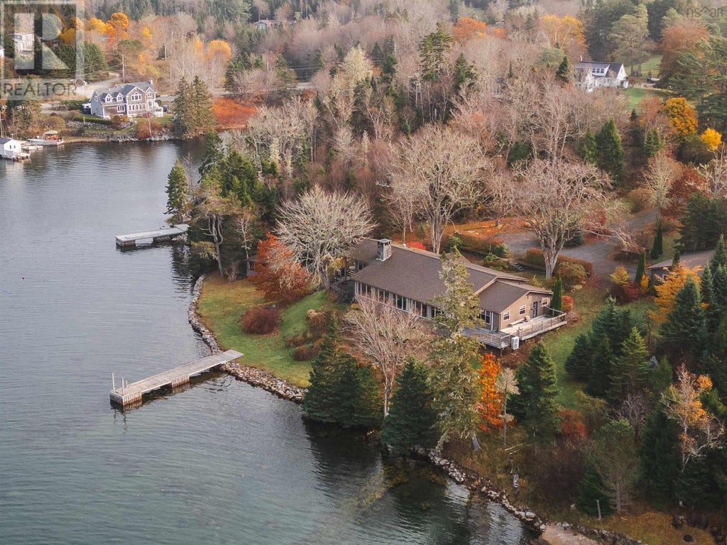 10680 Peggys Cove Road, Glen Margaret