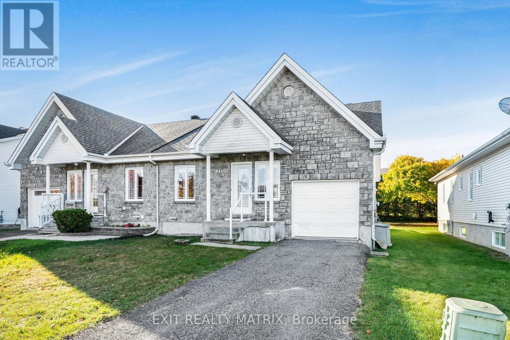 884 Nelson Street W, Hawkesbury