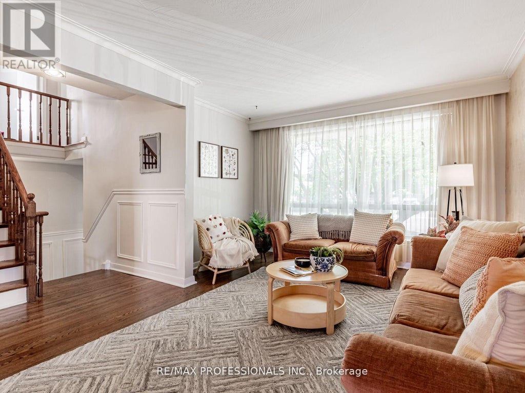 281 Jeffcoat Drive, Toronto (west Humber-Clairville)