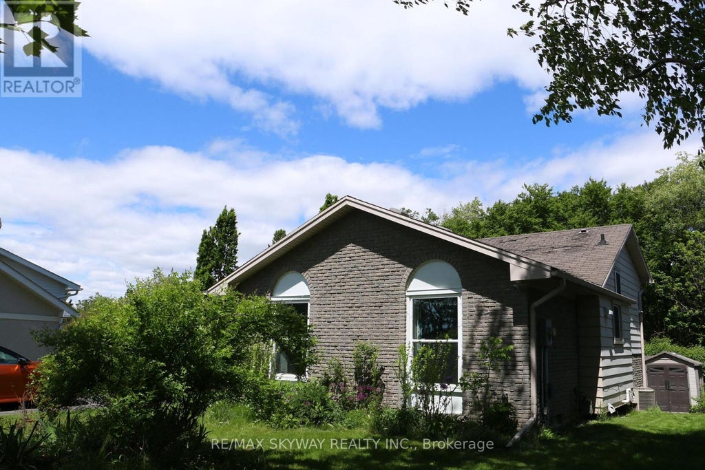 18 Matthew Court, Kitchener