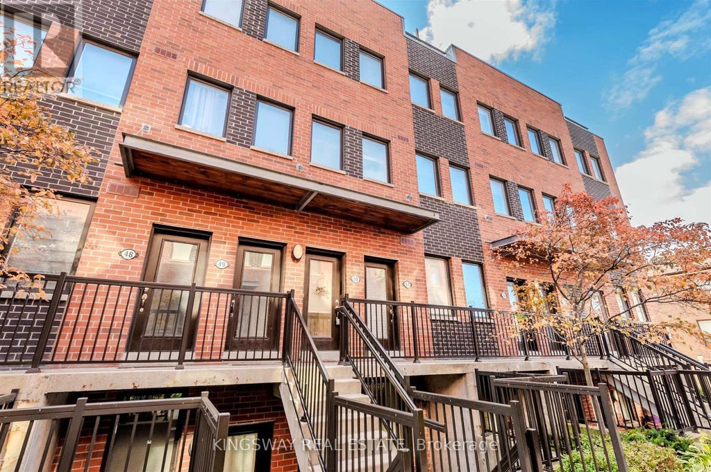 50 - 68 Winston Park Boulevard, Toronto (downsview-Roding-Cfb)