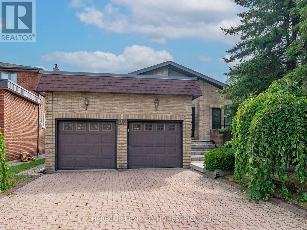 101 Leyburn Avenue, Richmond Hill (westbrook)