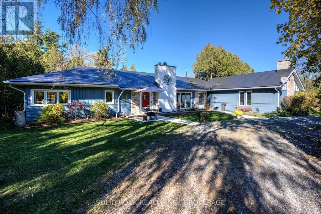 423 Mud Lake Road, Loyalist (lennox And Addington - South)
