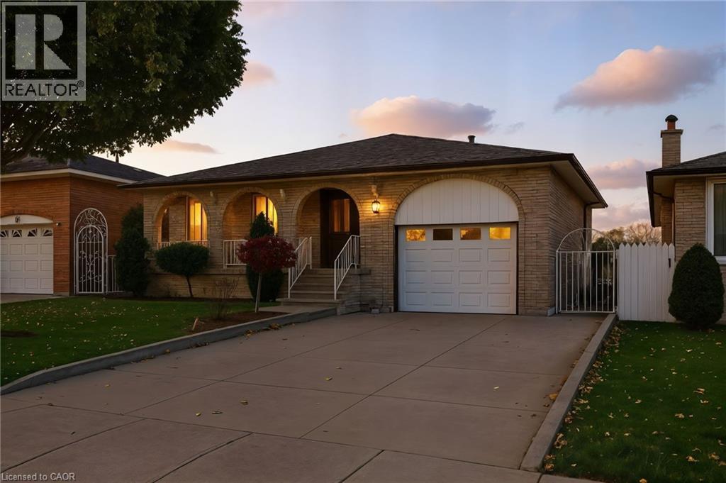 16 Tara Court, Hamilton