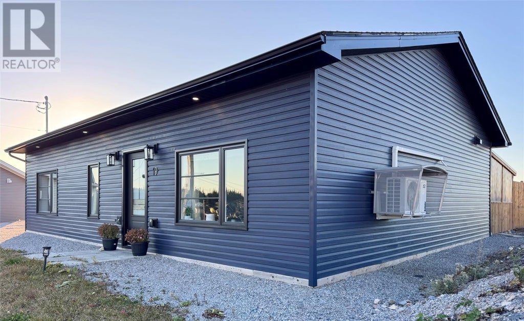 19 Samuel Crescent, Massey Drive