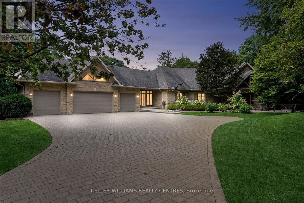 6 Country Heights Drive, Richmond Hill