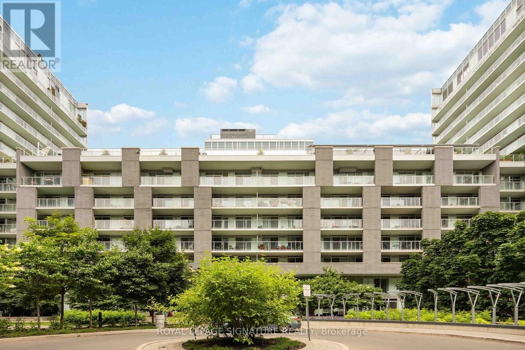 W311 - 565 Wilson Avenue, Toronto (clanton Park)