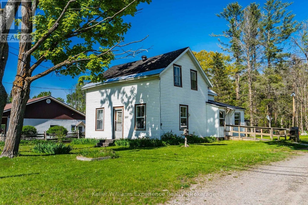 227 Fox Street, Penetanguishene