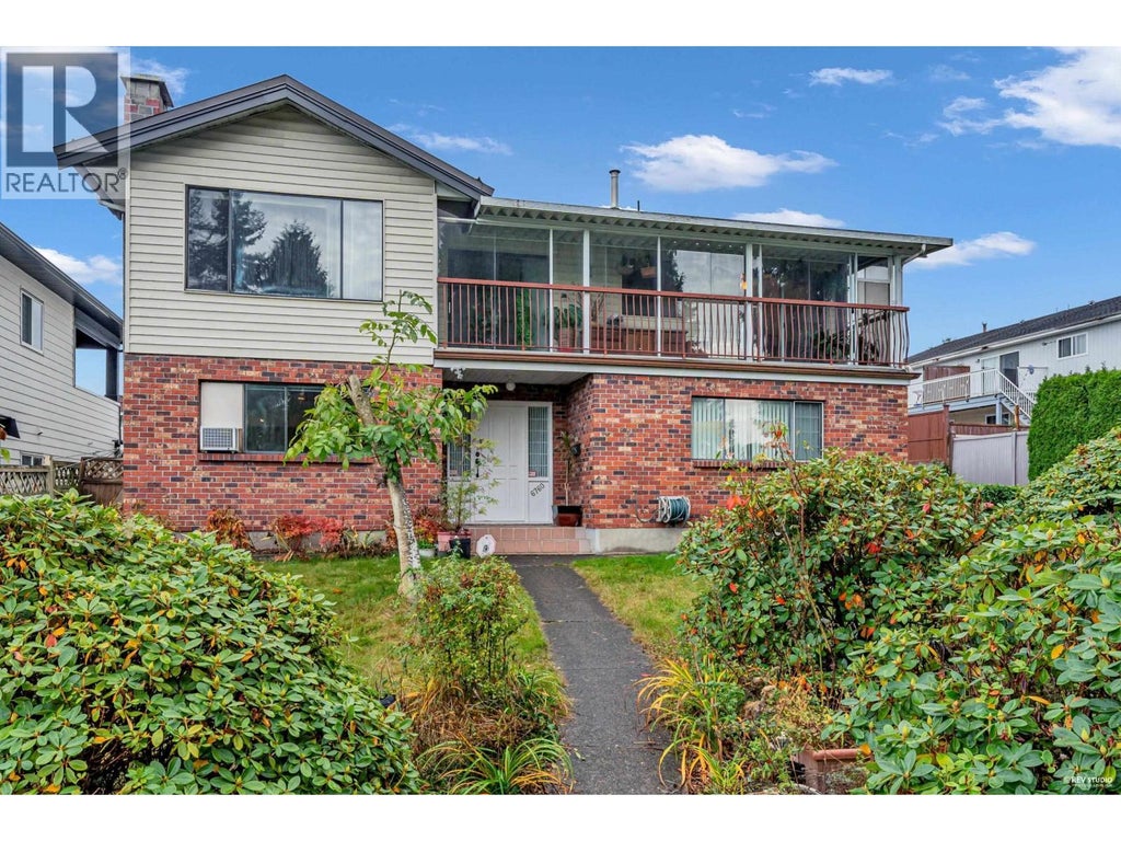 6760 Lakeview Avenue, Burnaby