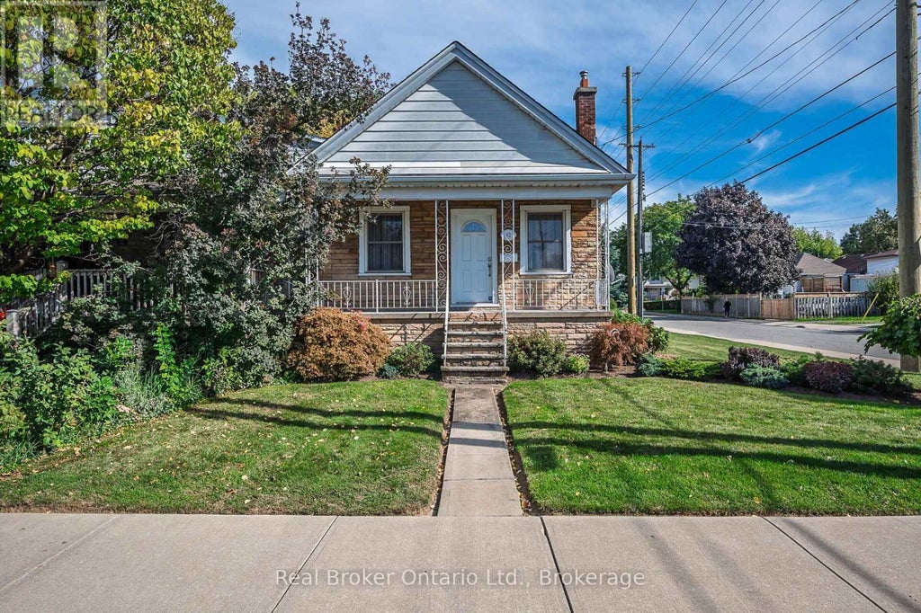 62 Wexford Avenue N, Hamilton (crown Point)