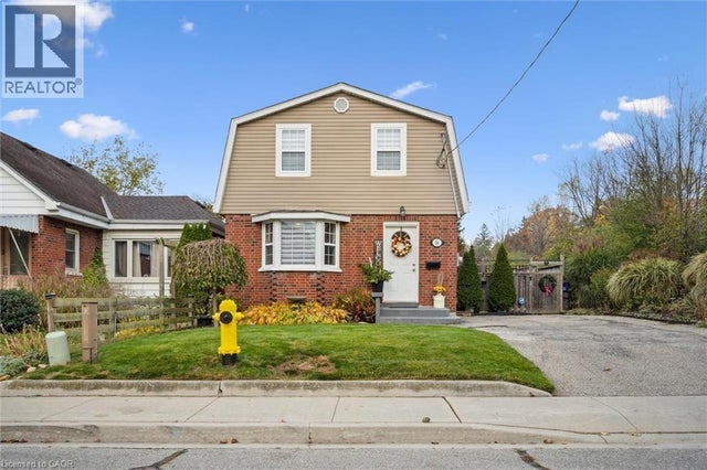 16 Martin Avenue, Cambridge