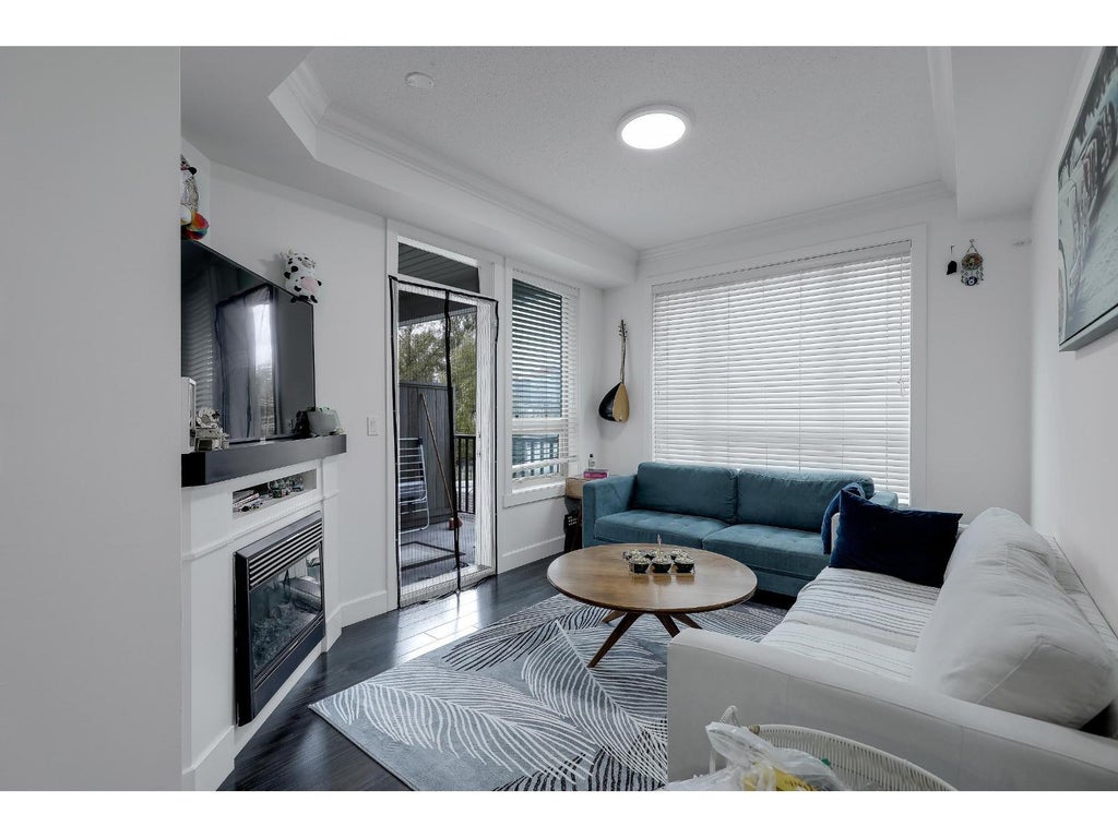 204 13897 Fraser Highway, Surrey