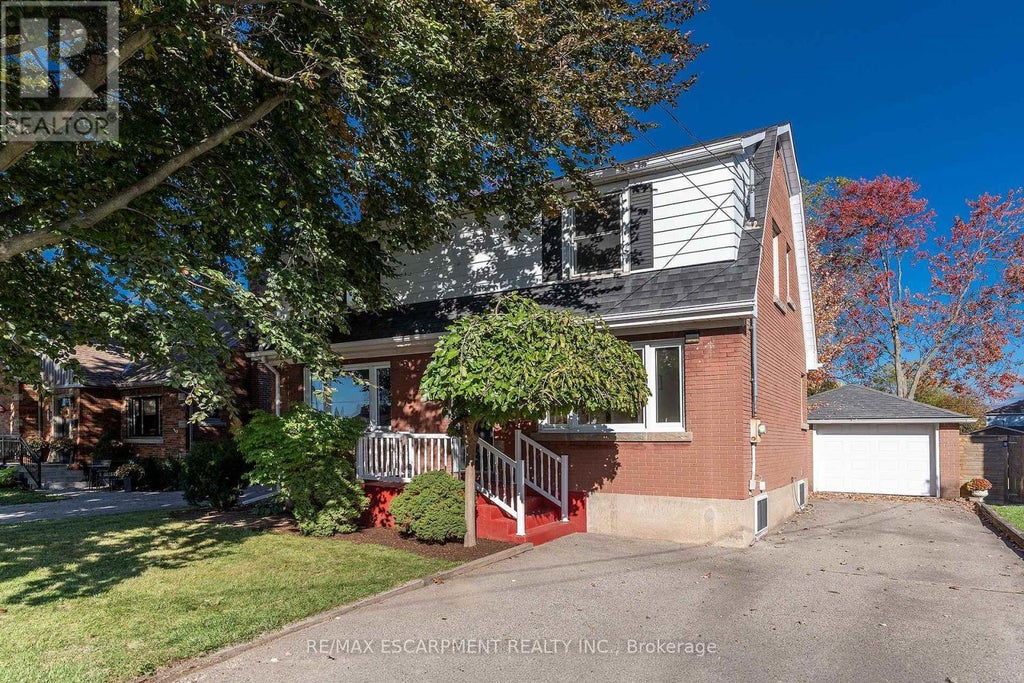4876 Portage Road, Niagara Falls (cherrywood)
