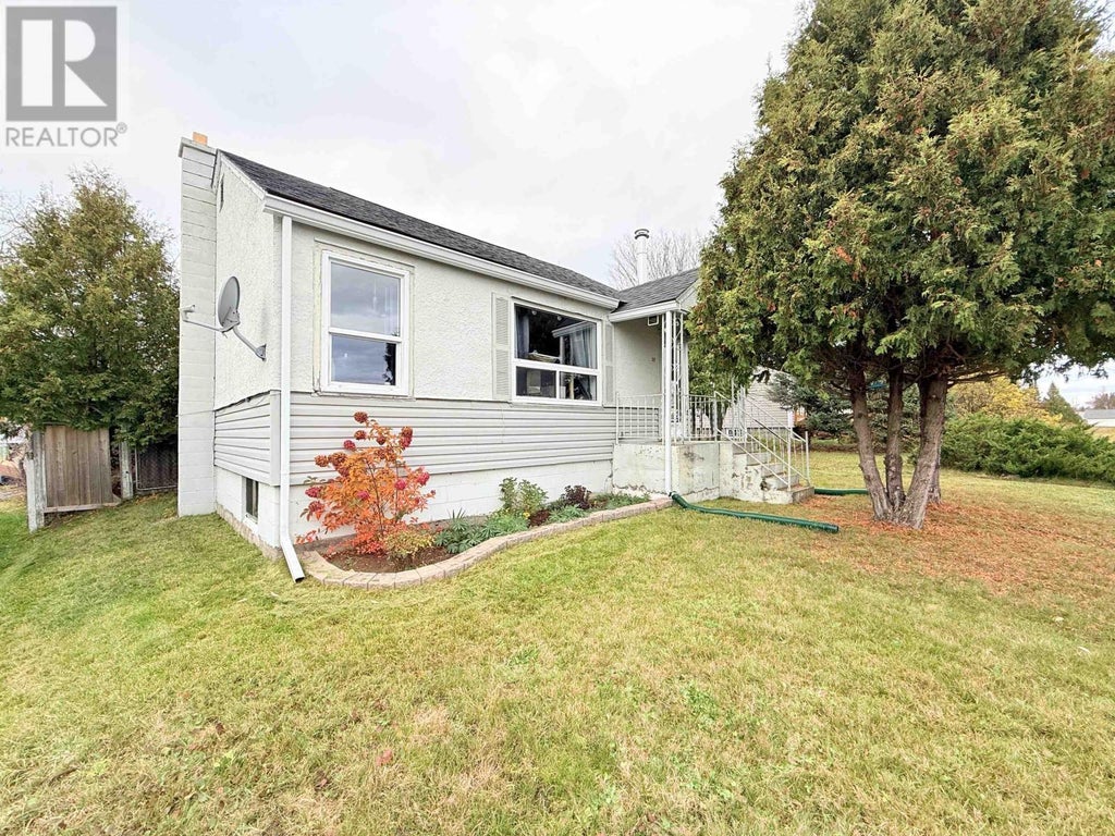 37 Second Ave N, Sioux Lookout