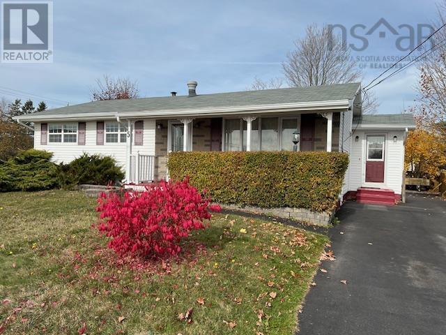 5 Dickson Drive, North River