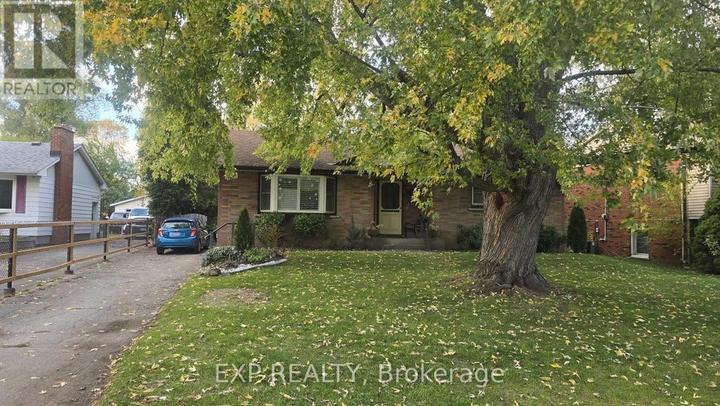 535 Enfield Road, Burlington (lasalle)