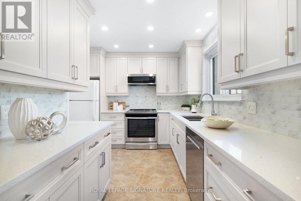 64 - 1235 Radom Street, Pickering (bay Ridges)