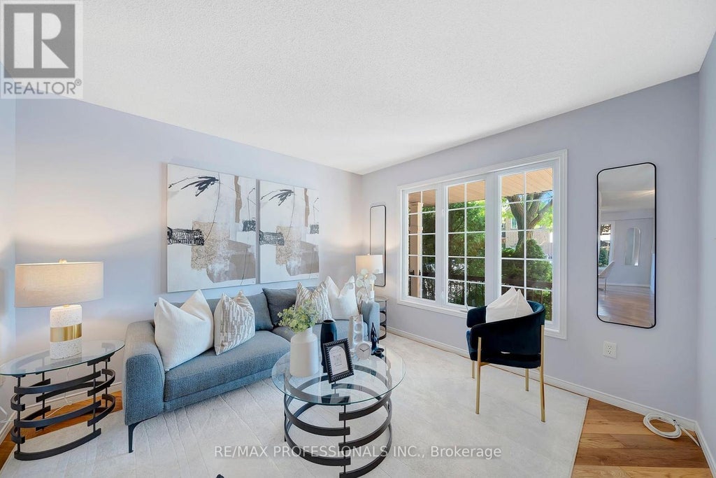 2159 Blue Ridge Lane, Oakville (wm Westmount)