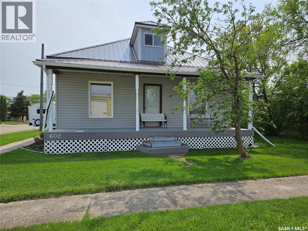 602 Railway Avenue, Bienfait