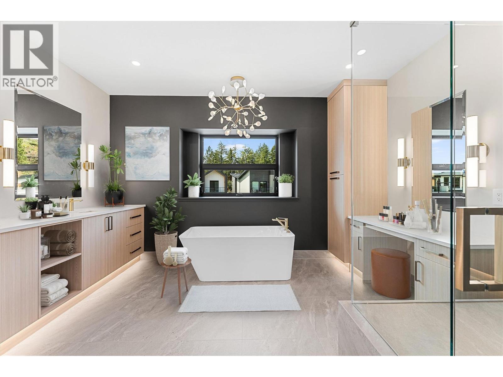 10313 Long Road. Lake Country, British Columbia