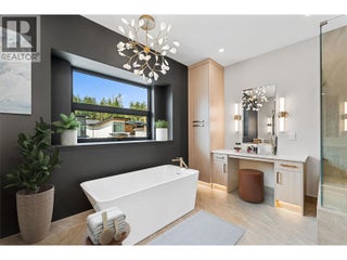 10313 Long Road. Lake Country, British Columbia