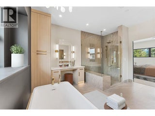 10313 Long Road. Lake Country, British Columbia