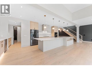 10313 Long Road. Lake Country, British Columbia